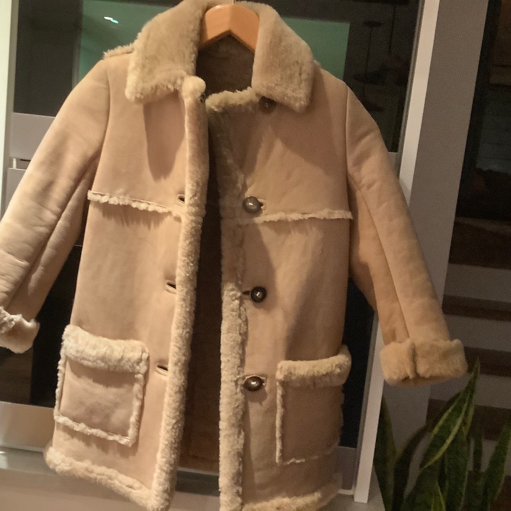 REAL SHEEPSKIN Coat UNISEX GIRLS /BOYS GIRLS  5-6 Y ,UK  made,switch buttons